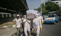 Pelanggar Portokol Kesehatan Dimasukkan Peti, Berikut Tanggapan Kepala Satpol PP