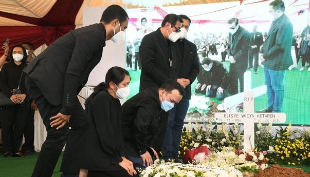 Yasonna Laoly adalah Pria Tangguh, Tapi Rapuh Begitu Ditinggal Elisye Widya Ketaren