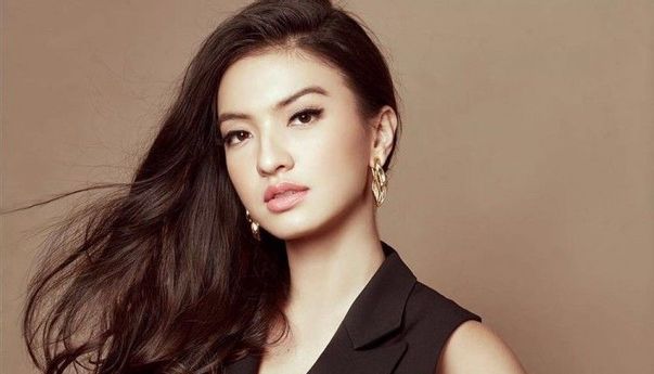 Bikin Gempar, Raline Shah dan Bokap Gigi Hadid Terciduk Rayakan Ultah Bareng