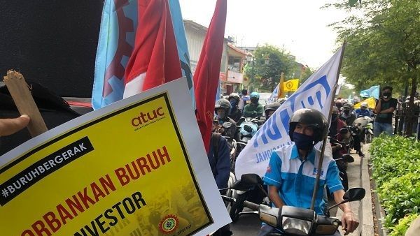 Berita Terbaru di Jogja: Demo Tolak Omnibuslaw Cipta Kerja, para Buruh Ini Konvoi