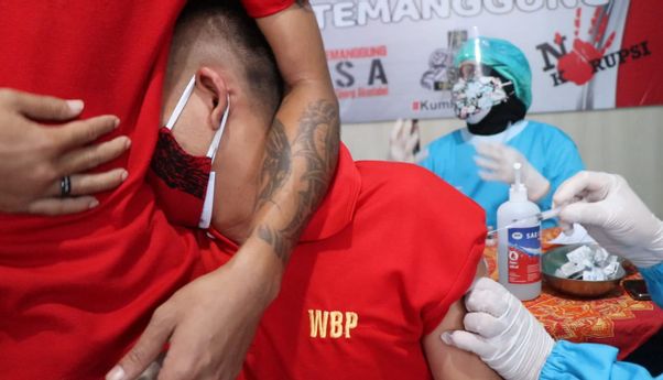 Napi dari Rutan Temanggung ini Nangis Kejer Saat Disuntik Vaksin