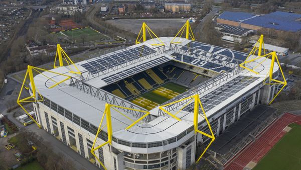 Bantu Tangani Covid-19, Borussia Dortmund Buka Stadion untuk Merawat Pasien