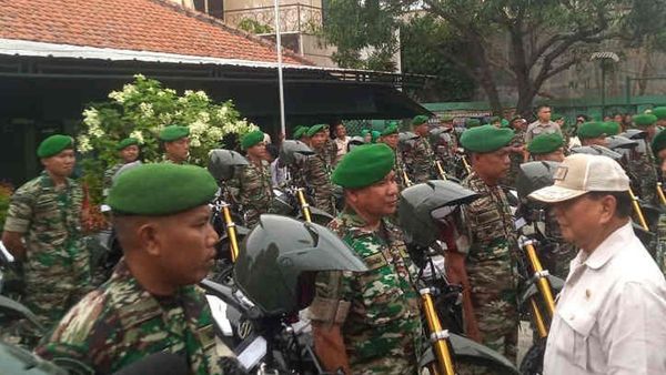 Prabowo Serahkan 20 Motor untuk Babinsa di Indramayu: Babinsa Ujung Tombak Pertahanan Negara
