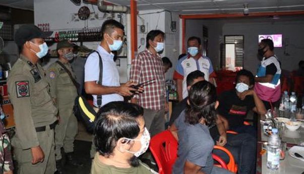 Saat Covid-19 Menggila, Masih Banyak Kafe di Kotanya Bobby yang Cuek dengan Prokes