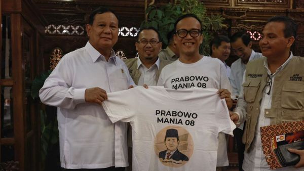 Prabowo Bilang Bakal Teruskan Program Jokowi Jika Menang Pilpres, Dokter Tifa: Baiklah, Coret