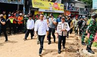 Kembali Lagi ke Cianjur, Jokowi Periksa Rekonstruksi Bangunan dan Distribusi Bantuan