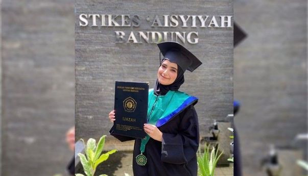 Nadya Mustika Wisuda dalam Kondisi Hamil dan Sendiri, Rizki DA Cuma Beri Selamat?