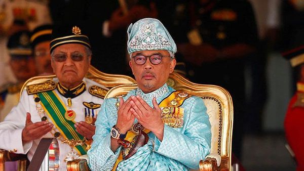 Tegas Bubarkan Parlemen: Raja Malaysia Kecewa dengan Perkembangan Politik!