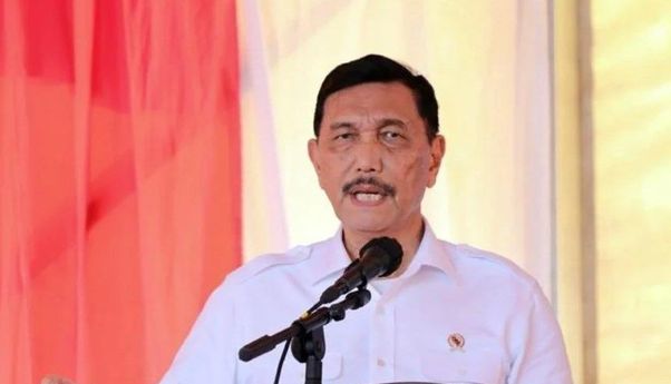 Berhasil Disahkan, Luhut Mengeklaim UU Cipta Kerja Mampu Luruskan Hal yang Tak Lurus