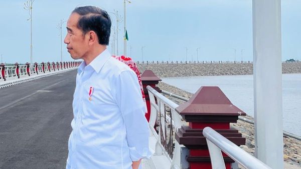 Jokowi Isyaratkan Kemungkinan Reshuffle Kabinet Menjelang 2024