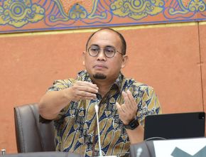 Kereta Cepat JKT-BDG Pakai 100% Rel Buatan China, Andre Rosiade: Indonesia Tidak Mampu? Kan Gampang Bikin Rel, Besi Gitu Doang
