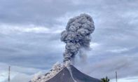 Muntahkan Debu Setinggi 500 Meter, Gunung Sinabung Berstatus Siaga