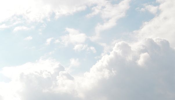 Selepas Magrib Nanti, Surabaya Diguyur Hujan, Bagaimana dengan Cuaca Siang?
