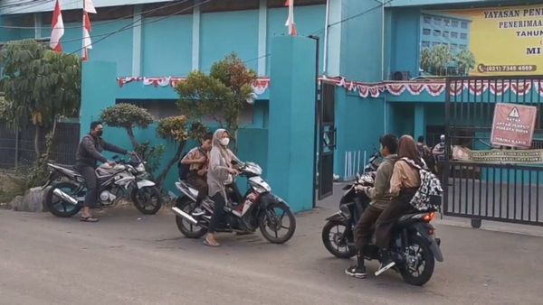 Kurangi Polusi Udara di Tangsel, Pelajar Dilarang Bawa Motor ke Sekolah
