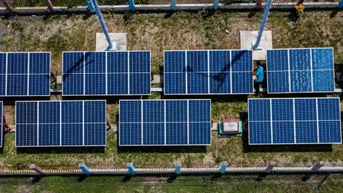 Percepat Pembangunan PLTS untuk Kurangi Ketergantungan Energi Fosil di Indonesia