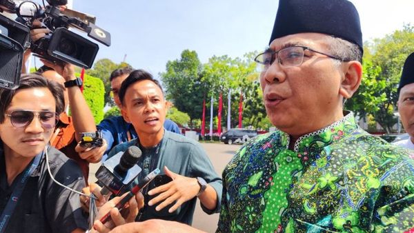 Gus Yahya Temui Jokowi di Istana, Bahas Konsesi Tambang dan Investasi IKN