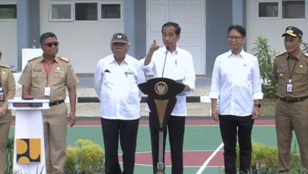 Presiden Jokowi Resmikan Ratusan Bangunan yang Telah Direkonstruksi Pascagempa di Sulawesi Barat