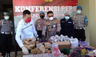 Ratusan Ribu Petasan Beragam Jenis Disita dari Pedagang Pasar di Banyumas