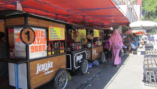 Pemolesan Lantai Teraso Malioboro Telan Dana Rp400 Juta