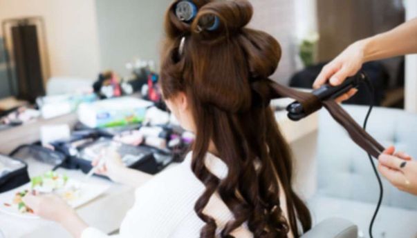 Model Rambut yang Akan Jadi Tren di 2021: Dari Heavy Bangs hingga Shaggy