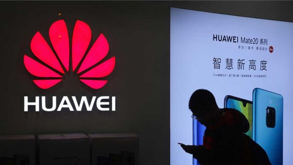 Blacklist Amerika kepada Perusahaan Teknologi Huawei Diperpanjang
