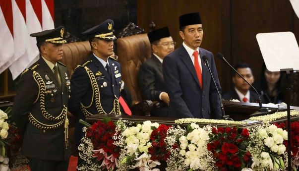 Momen Menarik di Acara Pelantikan Presiden: Pantun hingga Tidak Ada Arak-arakan