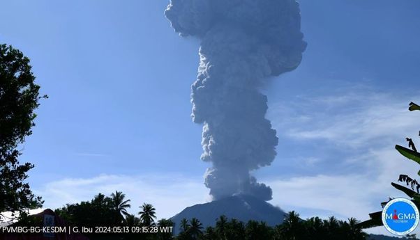 Gunung Ibu Kembali Erupsi, Lontarkan Abu Vulkanik Setinggi 5 KM dari Puncak