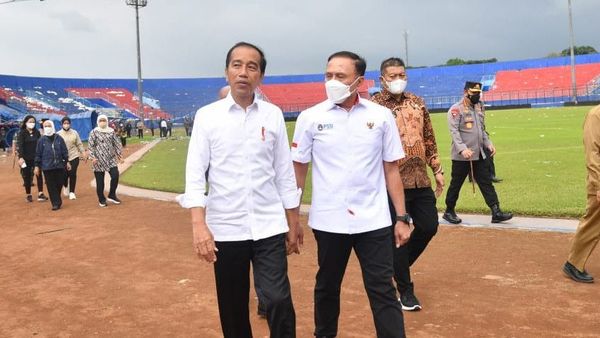 Tinjau Langsung Keadaan Stadion Kanjuruhan, Iwan Bule Puji Presiden Jokowi