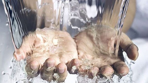 Cuci Tangan dengan Air Mengalir, Bahkan Tanpa Sabun, Lebih Efektif dari Disinfektan