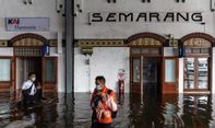 Dikepung Banjir 21 Titik di Semarang Tergenang Air, Ada yang Setinggi 75 cm