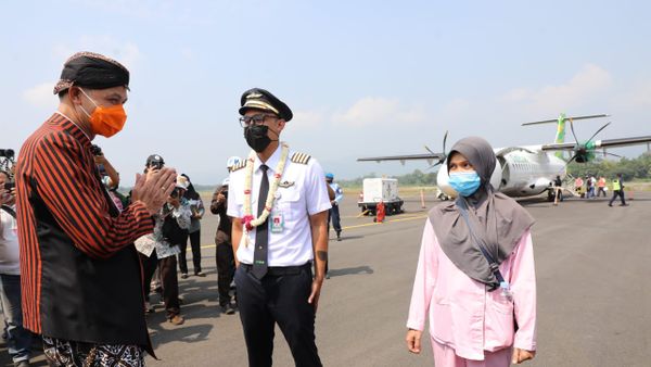 Valerie Victor Jadi Pilot Pesawat Komersil Pertama yang Mendarat di Bandara Soedirman