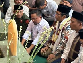 Mahfud MD Ziarah ke Makam Mbah Ratu Ayu di Pasuruan: Tradisi NU untuk Mengambil Pelajaran