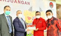 Hasto Dikasih Wine dari Dubes Georgia, Irakli Asashvili Diberi Cerutu Jember