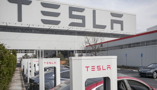 UU Ciptaker Disahkan, Tesla akan Bangun Pabrik di Jawa Tengah