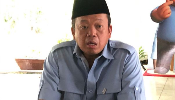 Nusron Wahid Sebut Gerakan Salam 4 Jari Sebagai Bentuk Kepanikan