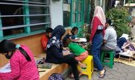 Berita Jogja: Manfaatkan Linmaas, Anak-anak di Bintaran Kidul Belajar Online di Gang Sempit