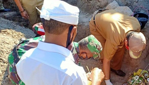 Berita Bali: Camat Gerokgak Ikuti Peletakan Batu Pertama TK COVID-19 di Celukan Bawang Bali