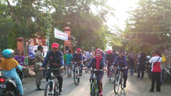 Berita Jateng: Gara-gara Ikut Gowes, Ganjar Tegur Bupati Brebes