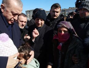 Erdogan Kunjungi Zona Gempa di Tengah Keluhan Lambatnya Pertolongan, Pastikan Operasi Berjalan Normal