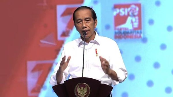 Jokowi Selipkan Wakil Menteri Sosial di Bawah Risma, Didampingi Biar Tidak Gampang Marah-marah?