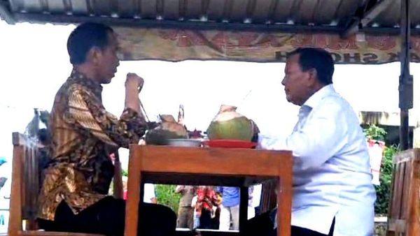 Jokowi Makan Bakso Bareng Prabowo, Ganjar: Makin Meyakinkan Dukungan ke Mana