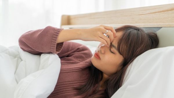 Dari GERD hingga Berat Badan Naik, Inilah 5 Bahaya Langsung Tidur Setelah Sahur