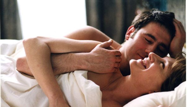 Pasangan Wajib Tahu! Manfaat Foreplay Sebelum Berhubungan Intim Bersama Pasangan