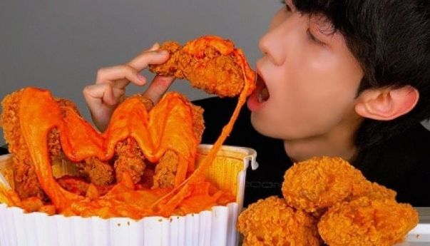 Sering Makan Pedas, Inilah Dampak Negatif dari Makanan Pedas
