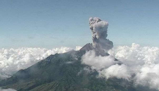 Berita Jogja: Penjelasan BPPTKG Soal Dua Kali Gempa Guguran Gunung Merapi pada Rabu Malam