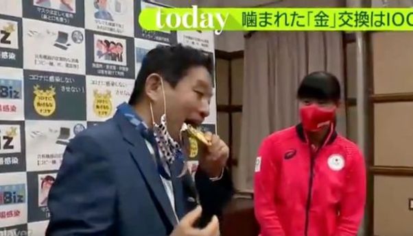 Wali Kota Nagoya yang Heboh karena Gigit Medali Emas Atlet Jepang Terpapar COVID-19