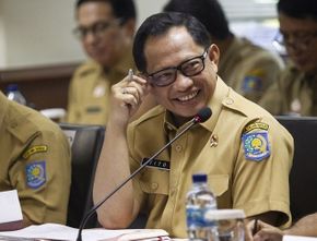 Berita Hari Ini: Antisipasi Corona, Mendagri Instruksikan Semua Kepala Daerah Melalui Radiogram