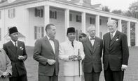 Apa Benar Tongkat Komando Soekarno Sakti? Ini Penjelasan Sang Proklamator