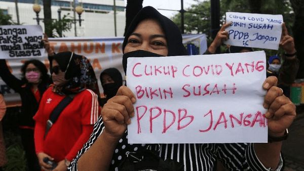 Berita Jakarta: Harapan Orang Tua Siswa Menyoal Kebijakan PPDB