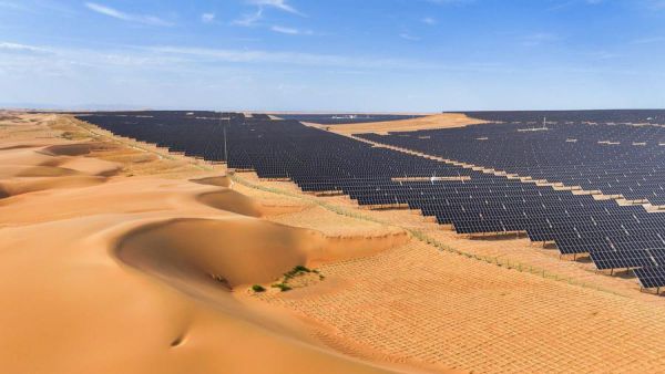 Wih! Proyek Tenaga Surya Sulap Gurun Kubuqi Jadi Sumber Energi Bersih?